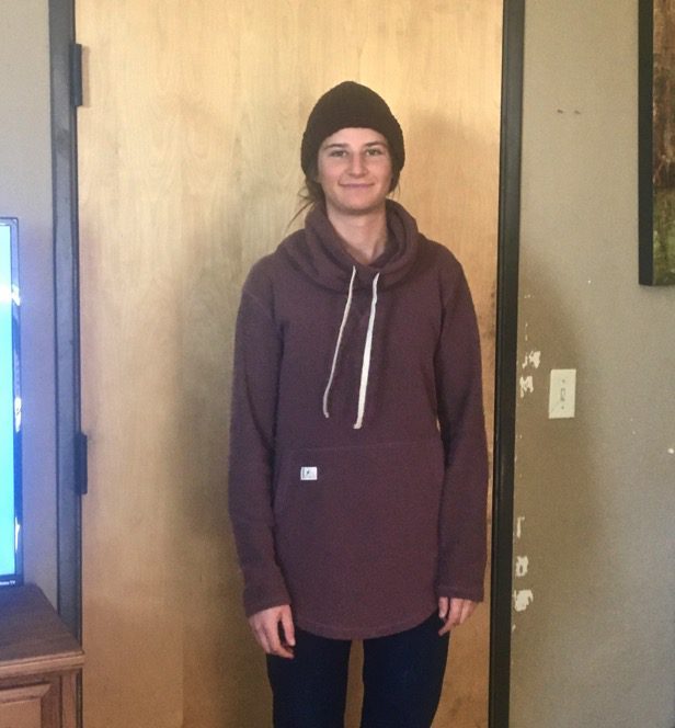 Deso Tallac Pullover – A Comfortable and Stylish Sweatshirt for Cold Spring Temps