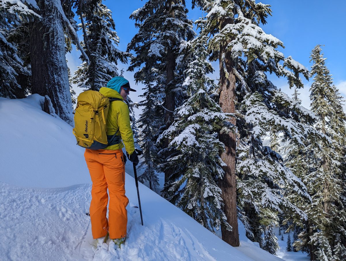 Deuter Freescape Lite 26 – Excellent Backpack for Day Trips