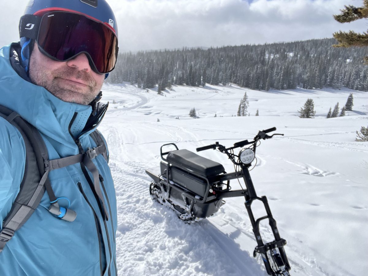 Pow day with Moonbikes - Engearment.com